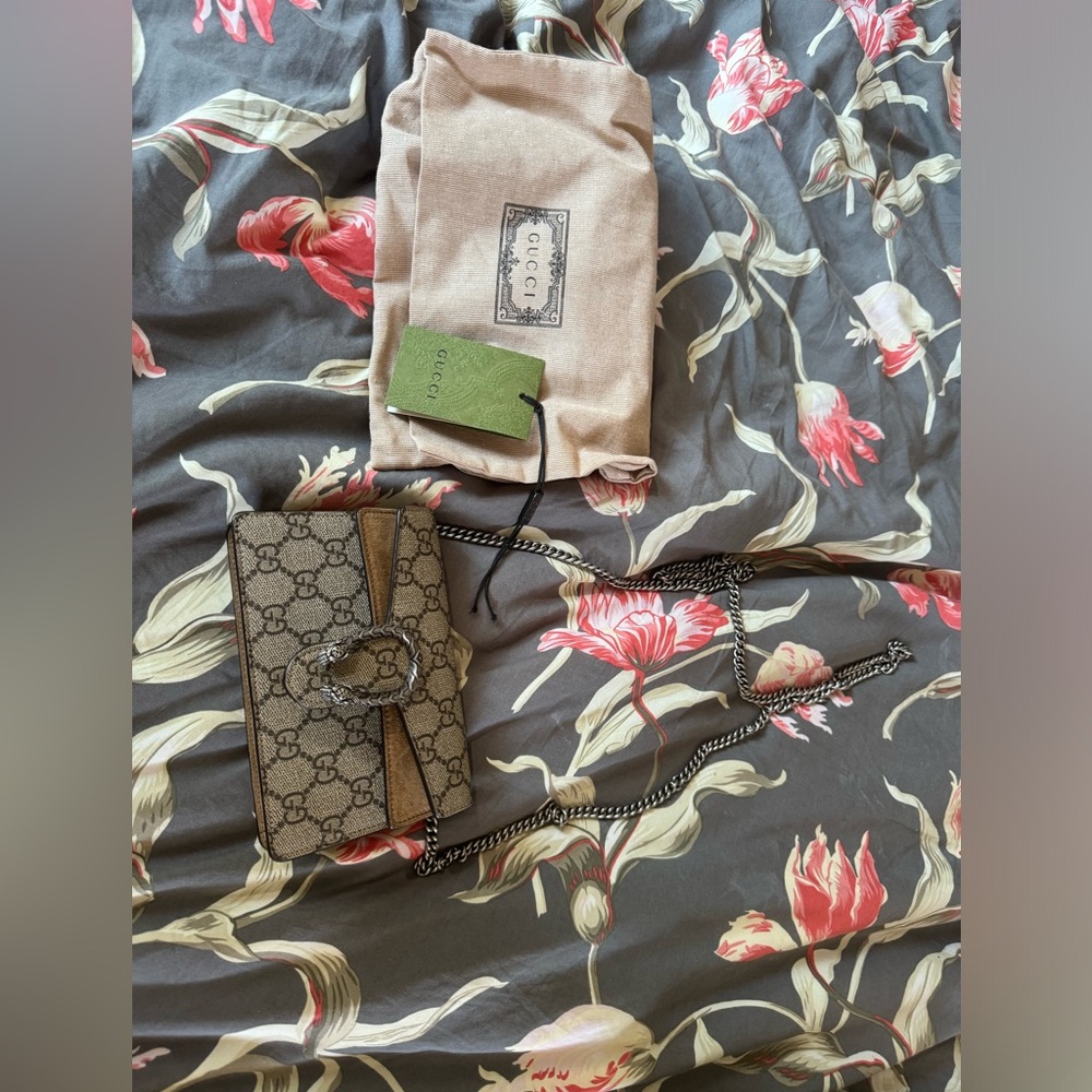 Small Gucci bag
